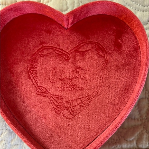 Catbird Heart-Shaped Red Jewelry Box - NEW!!! - Picture 3 of 8